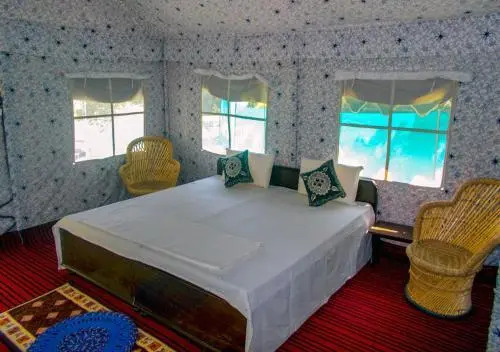 Кангра: The Solitude Camp