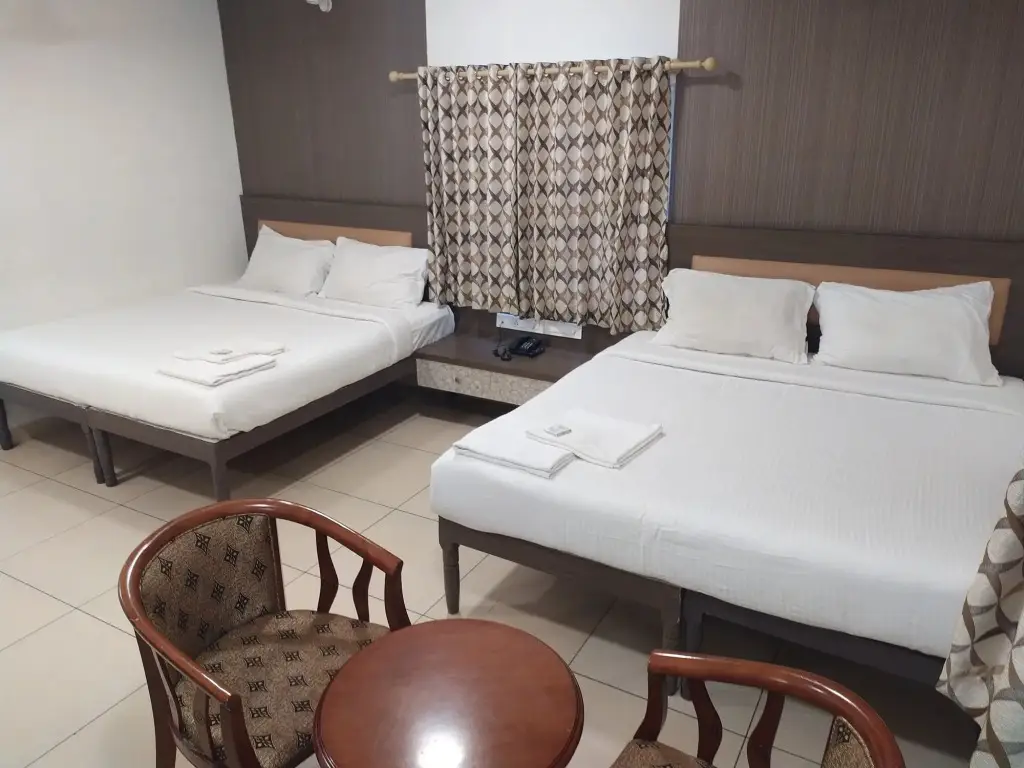 Палани: Hotel Sownthariyam