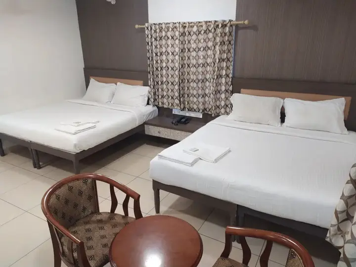 Палани: Hotel Sownthariyam