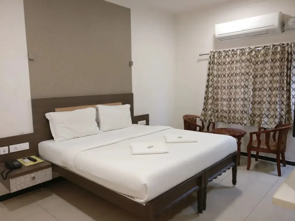 Палани: Hotel Sownthariyam