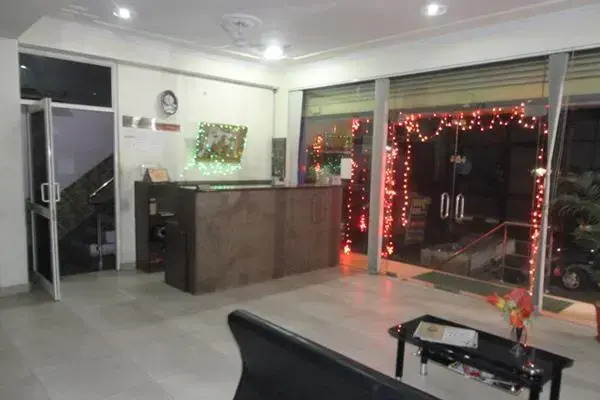 Hotel Tarun — фото 1