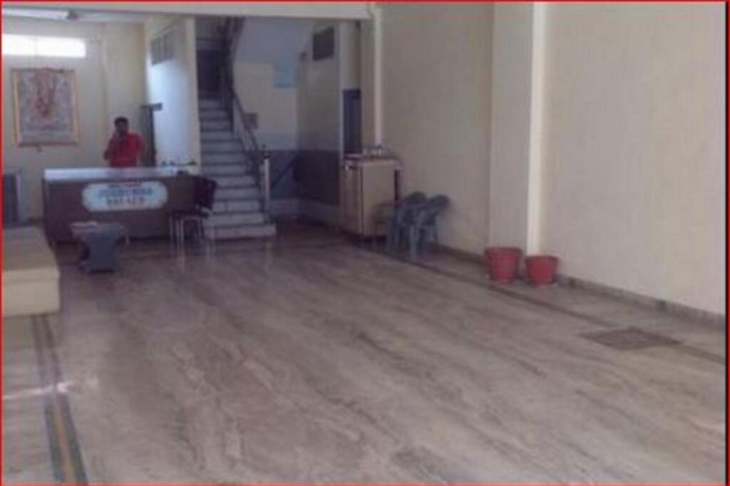 Бхопал: Hotel O Jagdamba Hotel