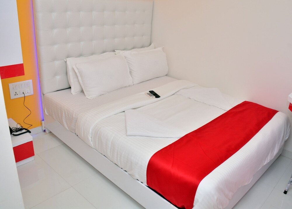 Мумбаи: OYO Hotel Blue Sea Near Chhatrapati Shivaji International Airport