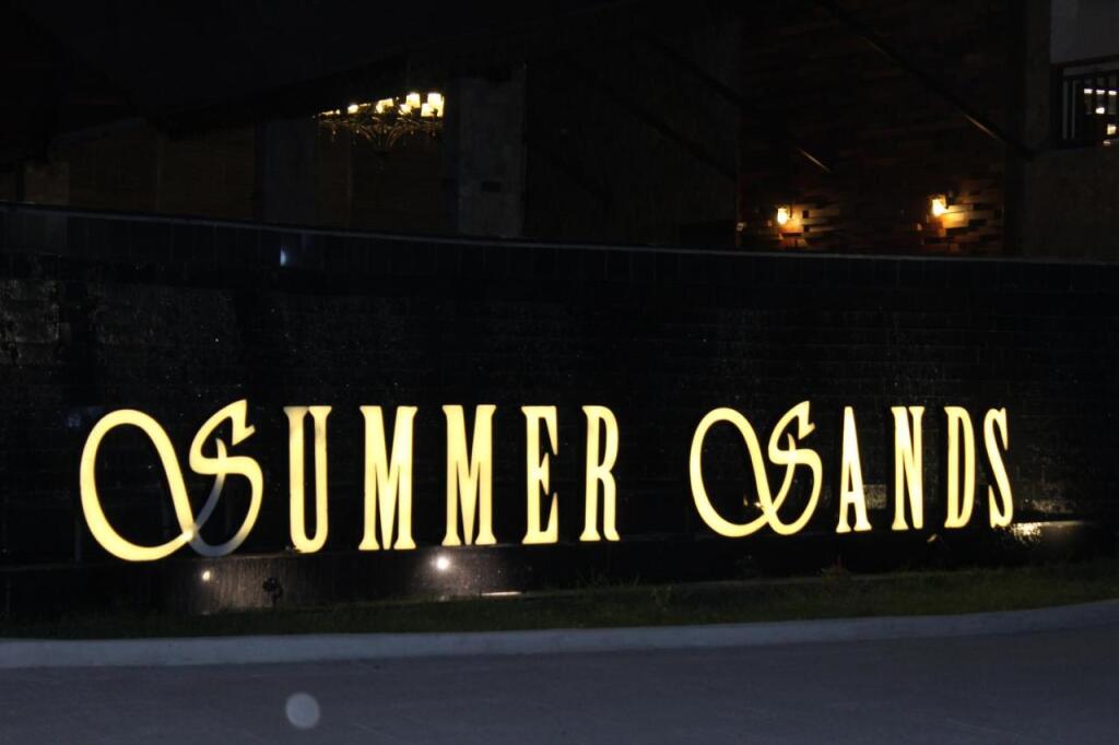 Summer Sands Beach Resort — фото 1