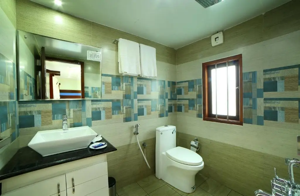 Аллеппи: Indiavacationz Houseboats