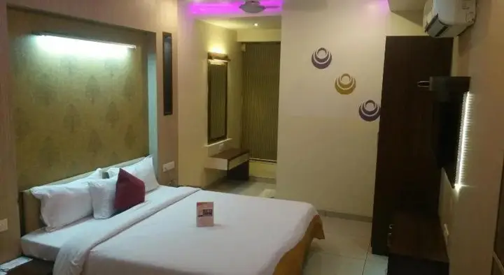 Ахмедабад: Hotel Kalinga Lake View