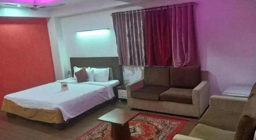 Ахмедабад: Hotel Kalinga Lake View
