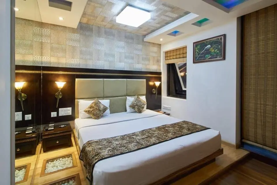 Кумили: Hotel Tigers Roare