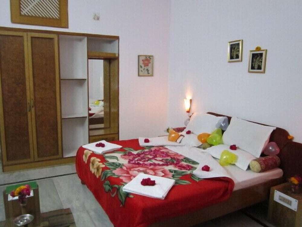 Кхаджурахо: Hotel Surya