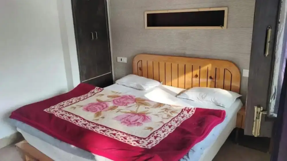 Наинитал: Ashok Hotel