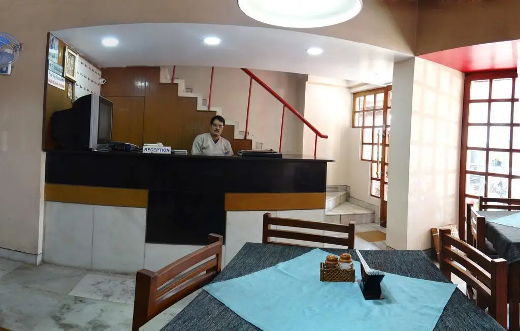 Бхопал: Gaurav Hotel