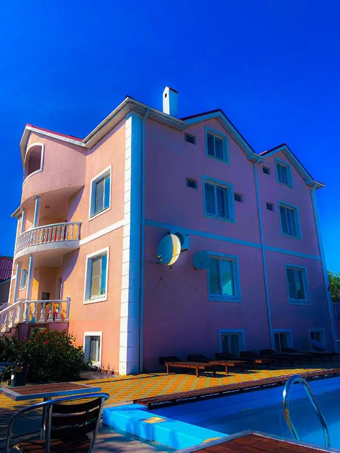 Витязево: Lyubava Guest House