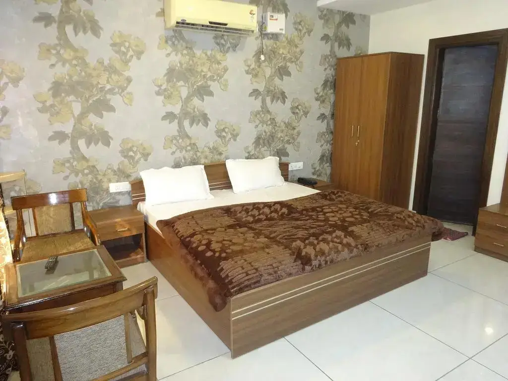 Чандигарх: The Shradha Hotel