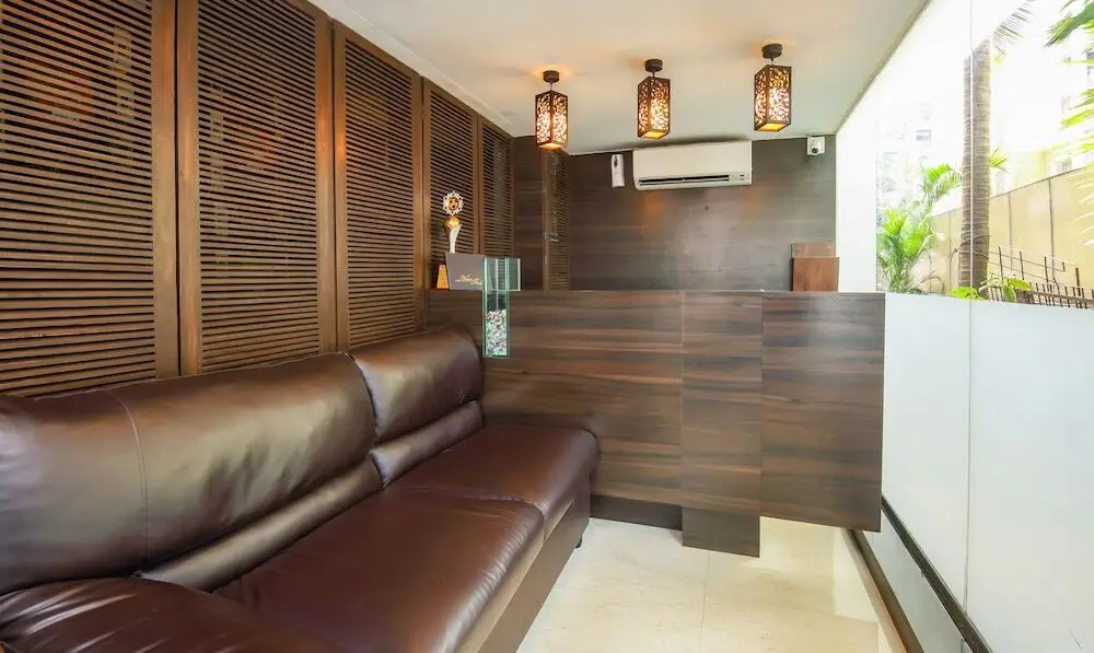Мумбаи: FabHotel Swamini Niwas Malad East