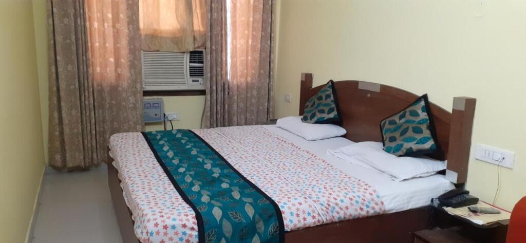 Hotel Holiday Comfort - 800 mts from Jallianwala Bagh, Amritsar — фото 1