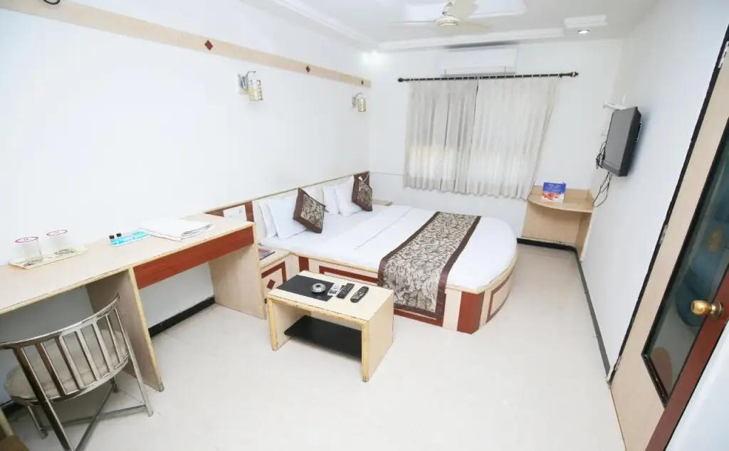 Hotel EverKrishna — фото 1