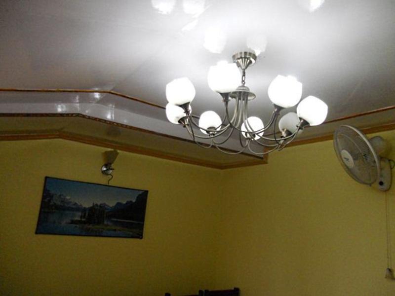 Шринагар: Hotel Krimzon Manor