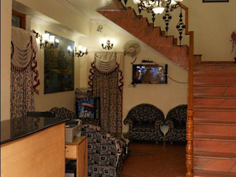 Шринагар: Hotel Krimzon Manor