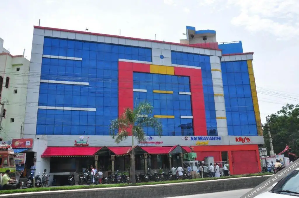 Тирупати: Hotel Gayathri Grand by OYO Rooms