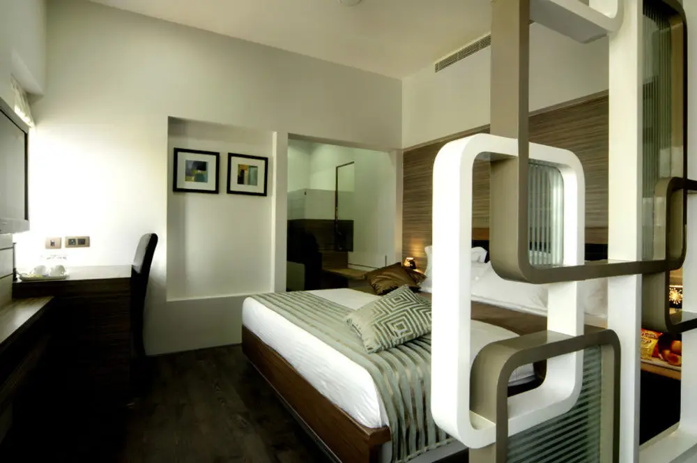 Хидерабад: La Serene Hotel