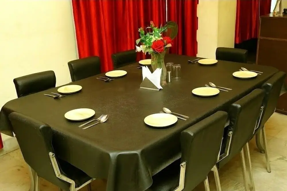 Джамшедпур: Hotel Holidei Inn