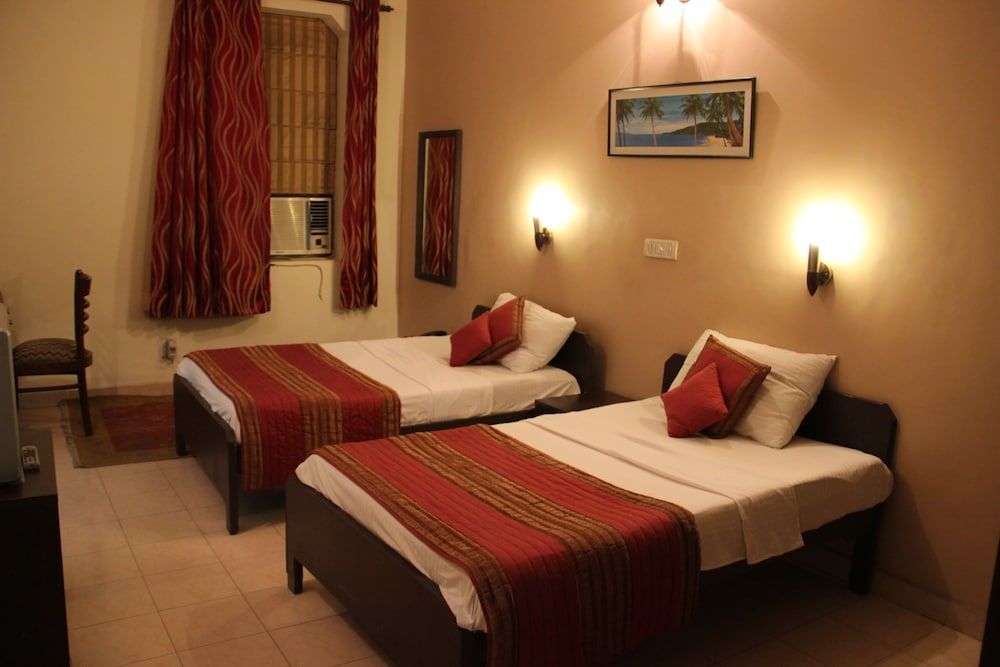 Гуруграм: Hotel Doves Inn