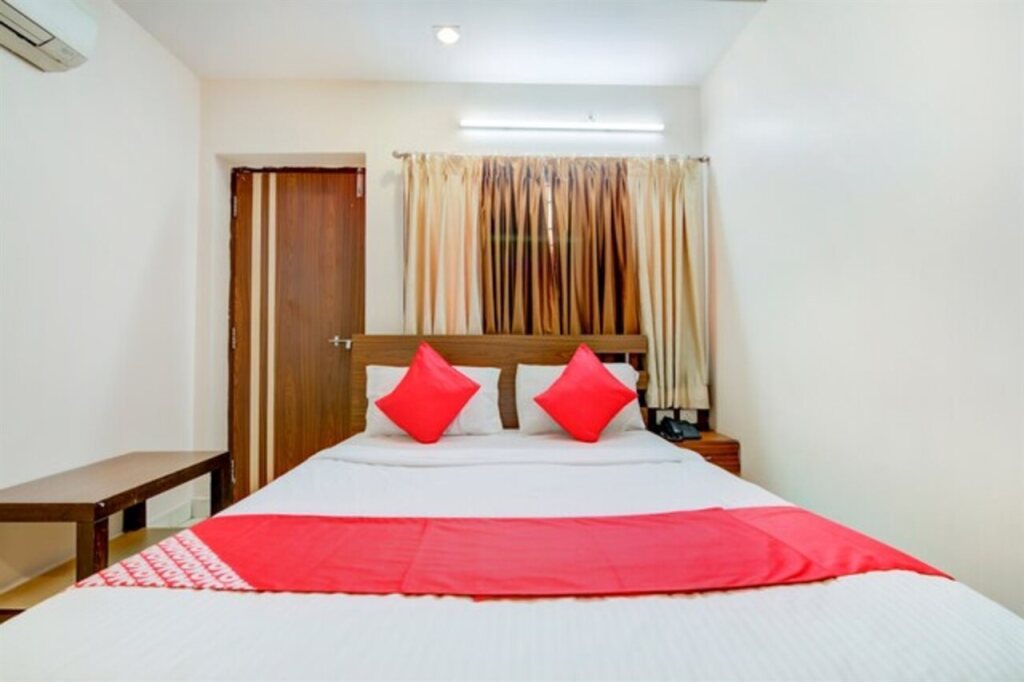 Висакхапатнам: OYO 5660 Hotel Sree Residency