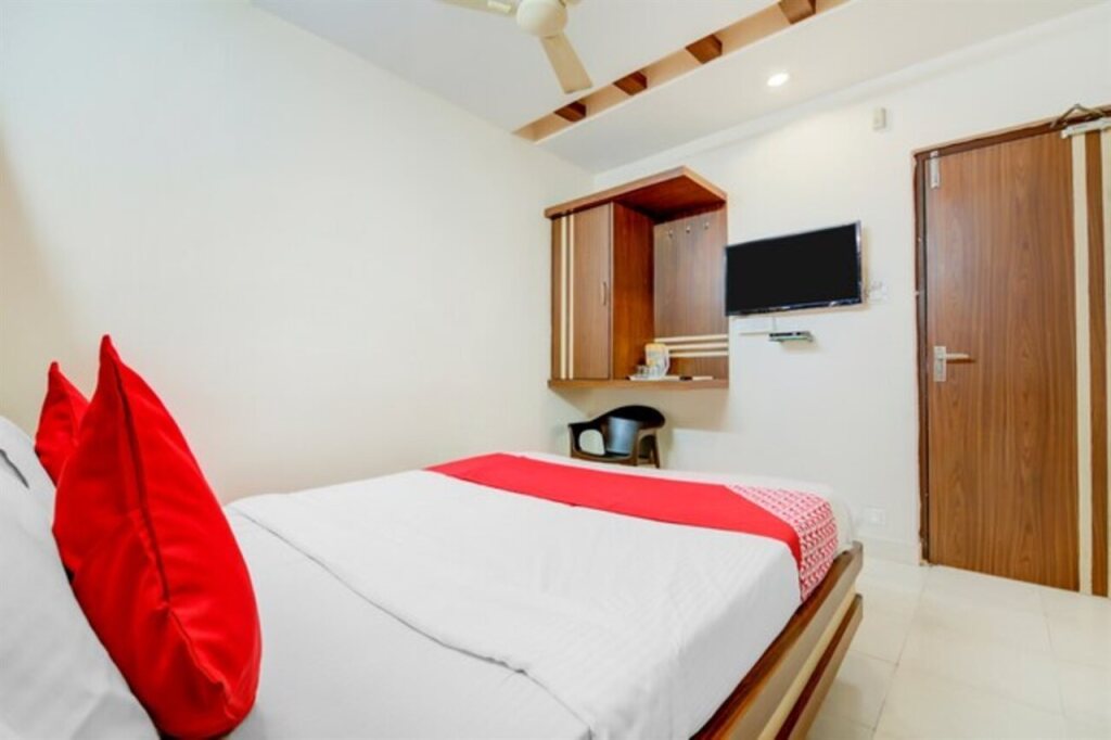 Висакхапатнам: OYO 5660 Hotel Sree Residency