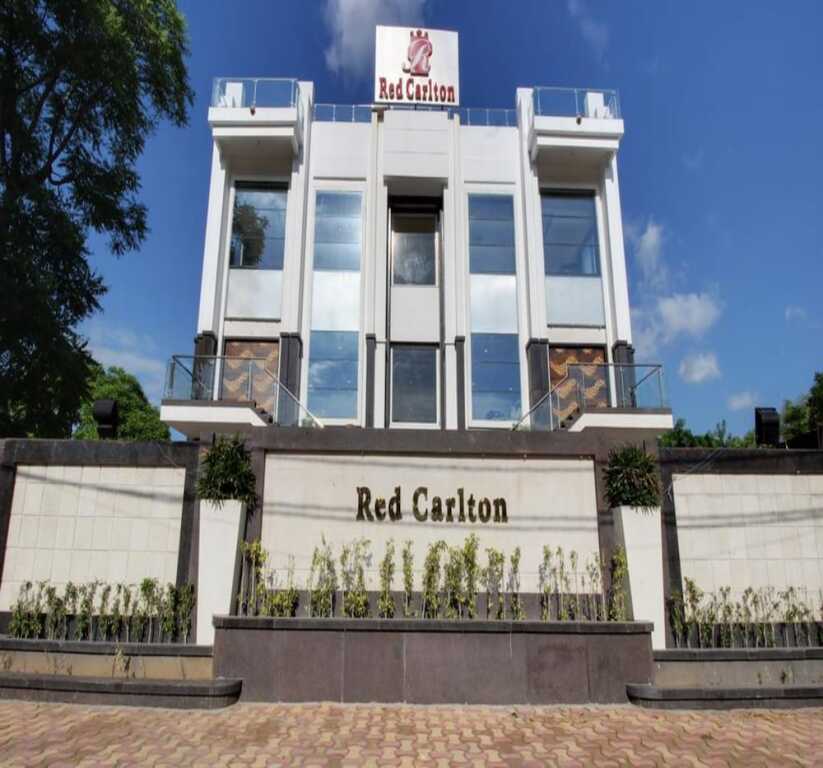 Red Carlton — фото 1