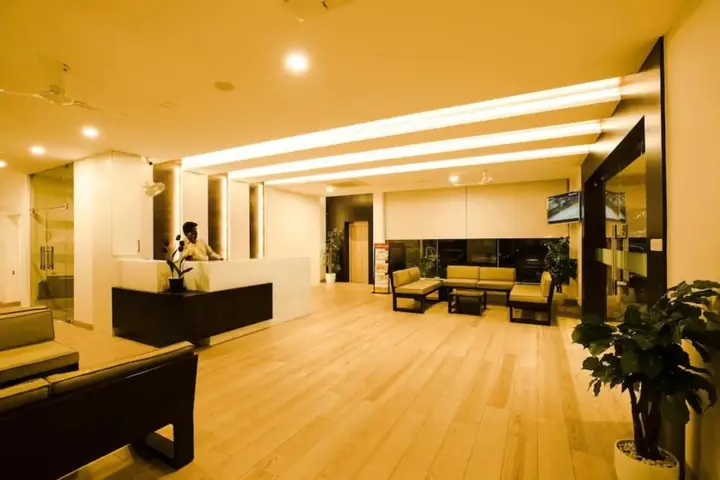 Соманур: Gayathri Hotel