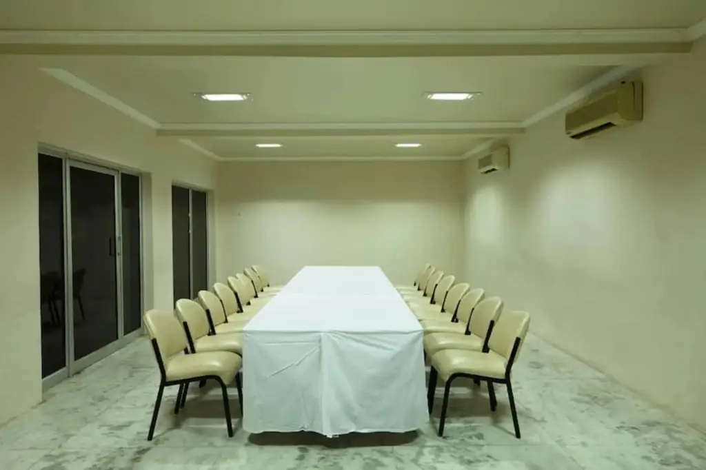 Соманур: Gayathri Hotel