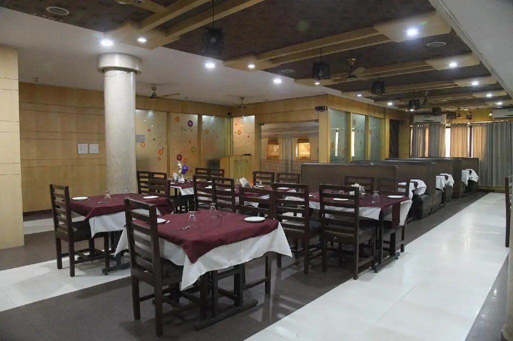 Bilaspur: Hotel Vinayak Palace