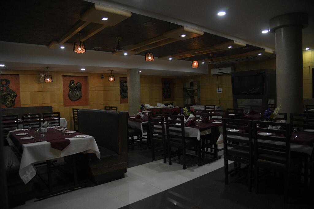 Bilaspur: Hotel Vinayak Palace