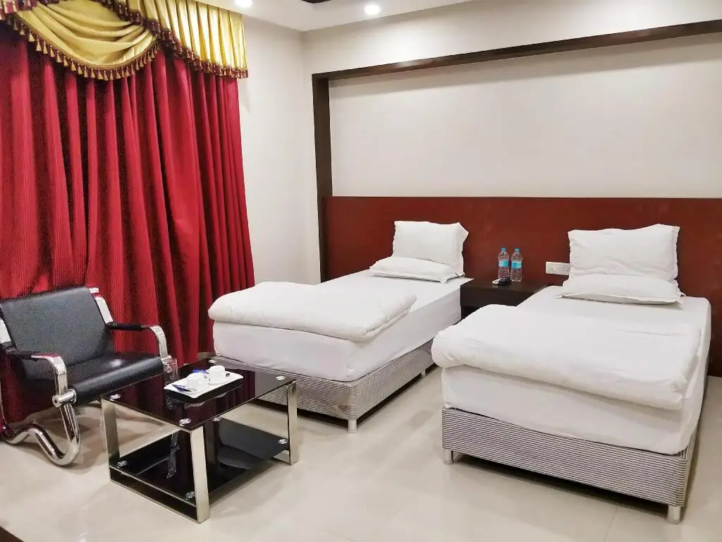 Бодх-Гая: Bodhgaya Seven Inn Hotel n Restaurant