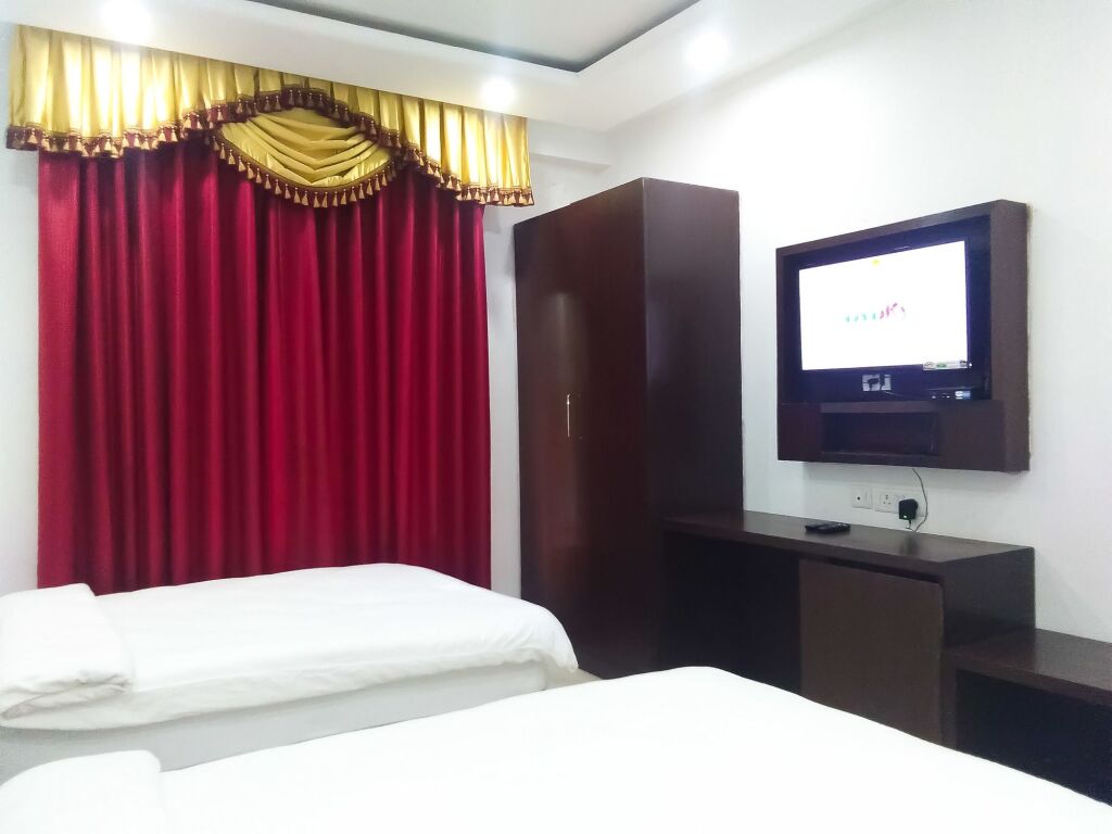 Бодх-Гая: Bodhgaya Seven Inn Hotel n Restaurant