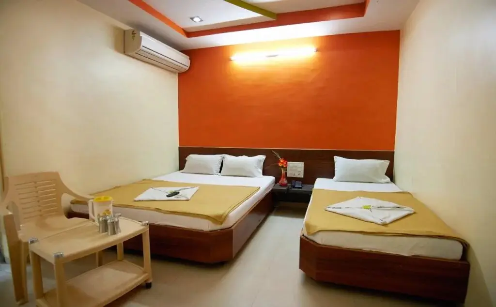 Ширди: Hotel Sai Parth