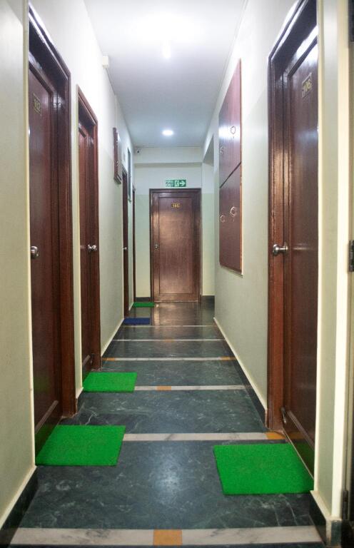Верем: OYO 2686 Hotel Shaurya