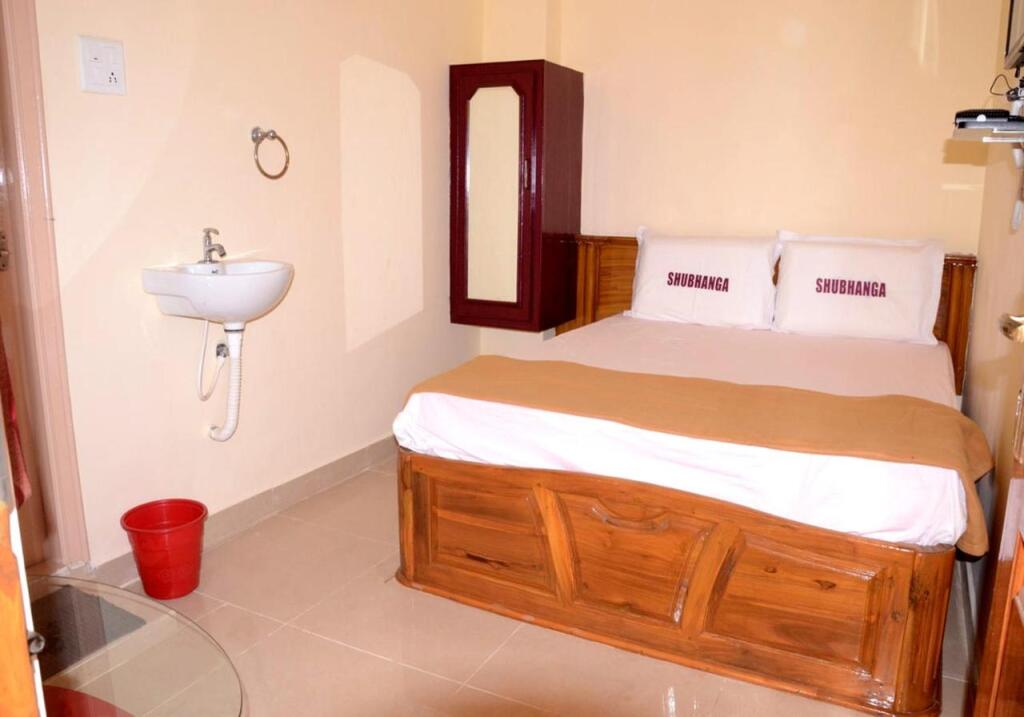 Шрикалахасти: Hotel Shubhanga Residency