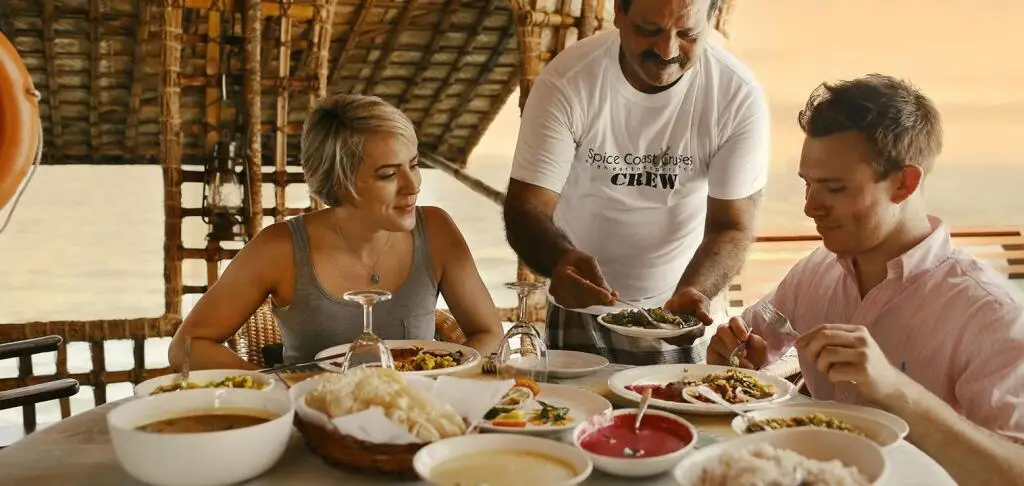 Аллеппи: Spice Coast Cruises - CGH Earth
