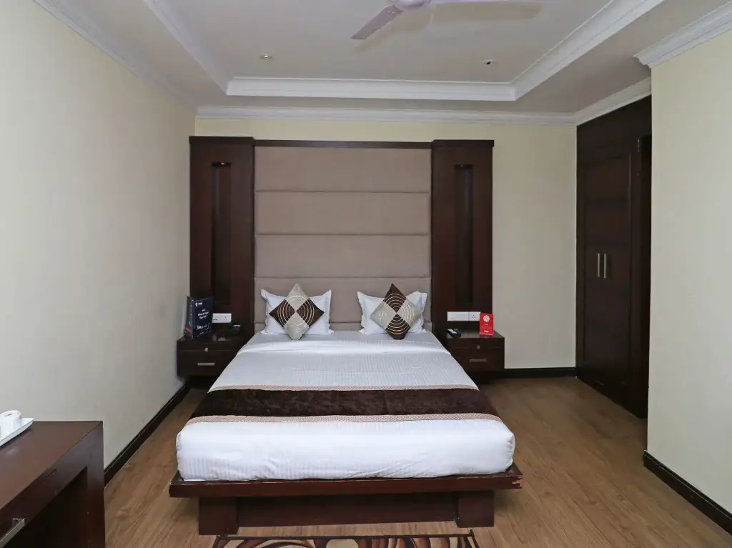 Нью-Дели: Fabhotel Broadway Inn Nehru Place