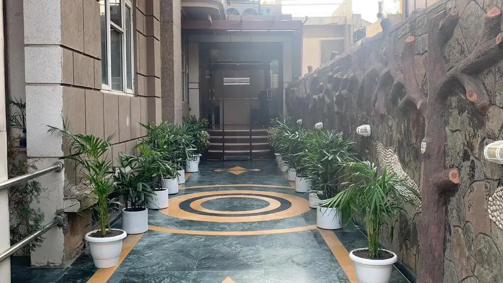 Hotel Aman Palace-Rajouri Garden — фото 1