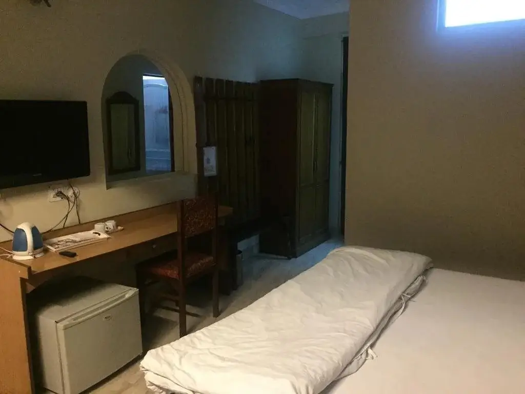 Дехрадун: Hotel Atithi