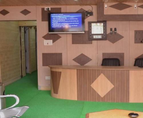 Шринагар: Hotel GRG Residency