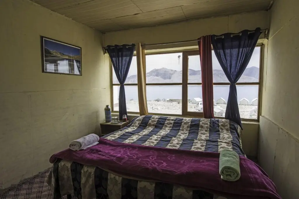 Лукунг: Pangong Holiday Cottages