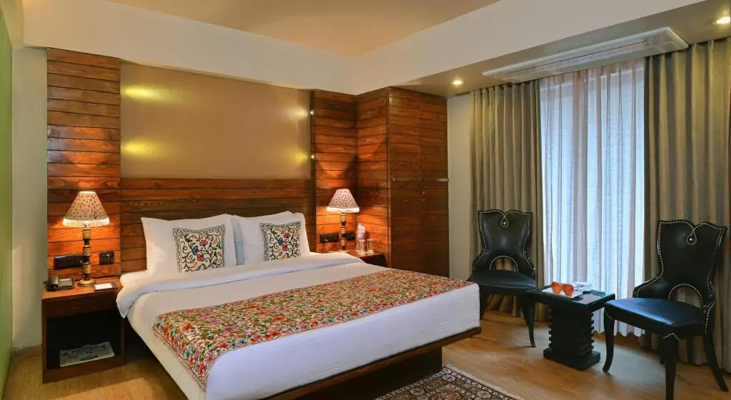 Шринагар: R K Sarovar Portico Hotel