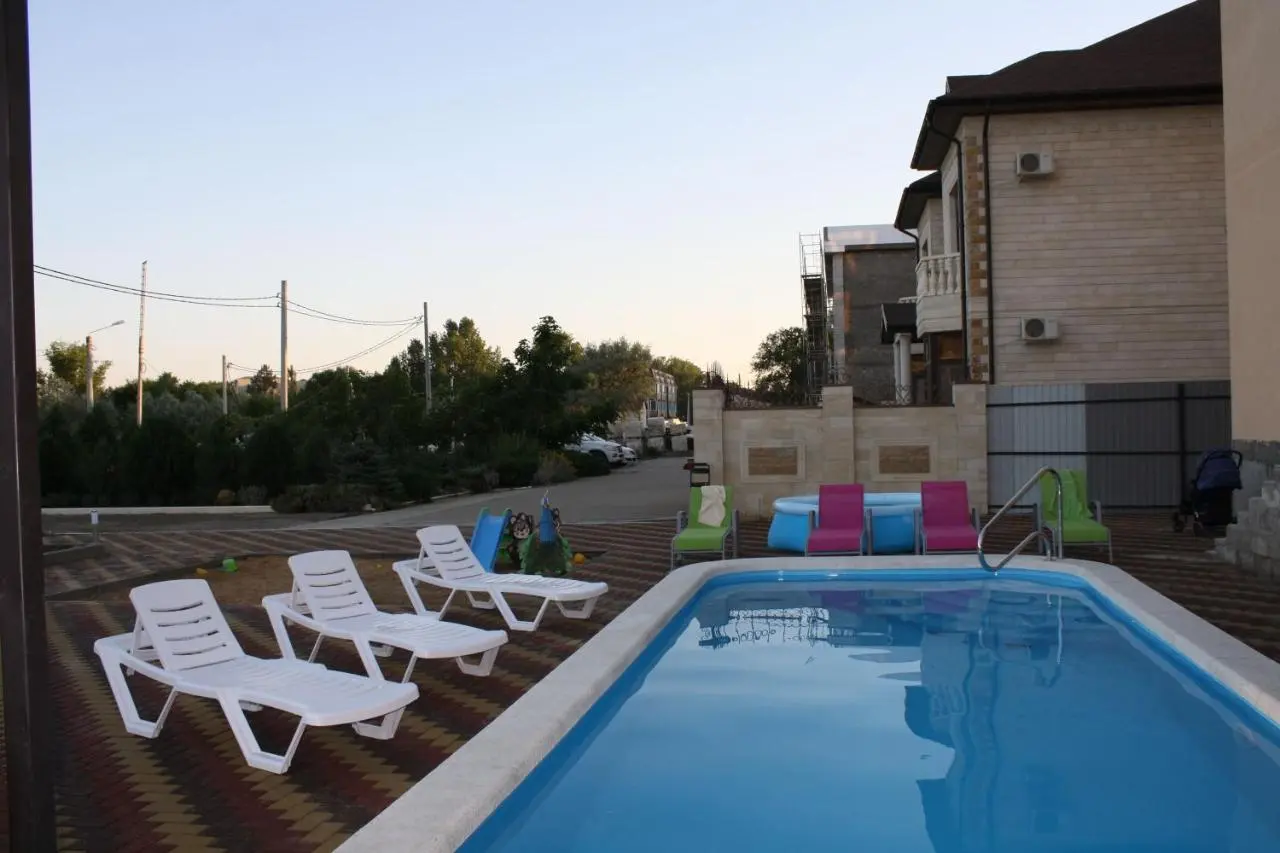 Анапа: Guest House K.V.N.