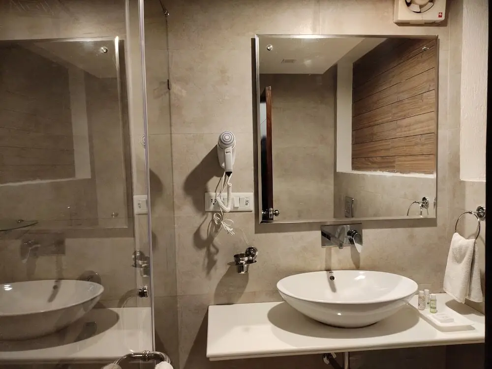 Массури: Ahr Hotel Radha Residency