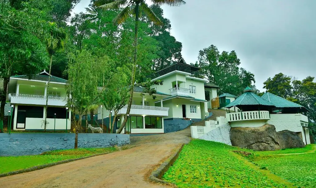 Муннар: Aruvi resort Munnar