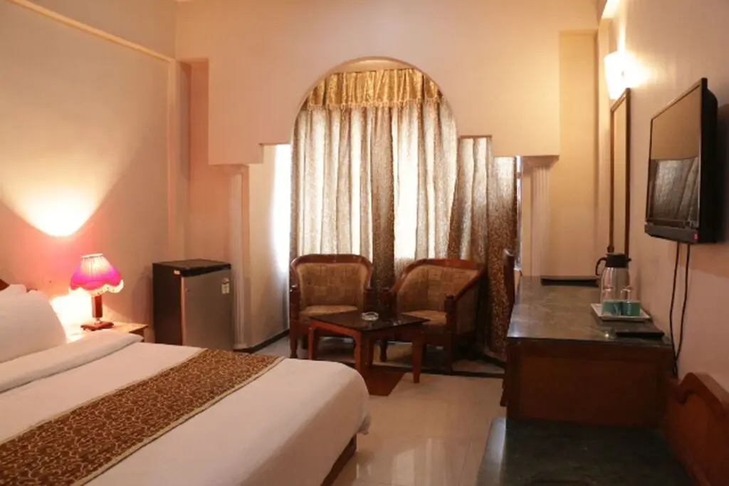 Матхура: Hotel Abhinandan