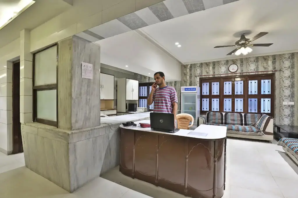 Hotel Satkar — фото 1